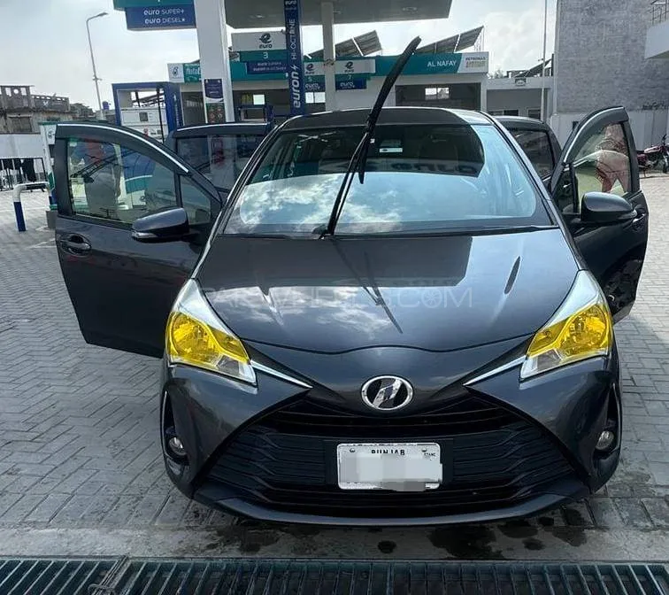 Toyota Vitz 2018 for Sale in Lahore Image-1
