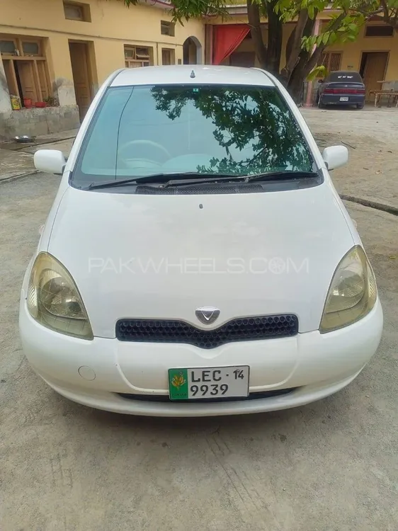 Toyota Vitz 1999 for Sale in Mardan Image-1