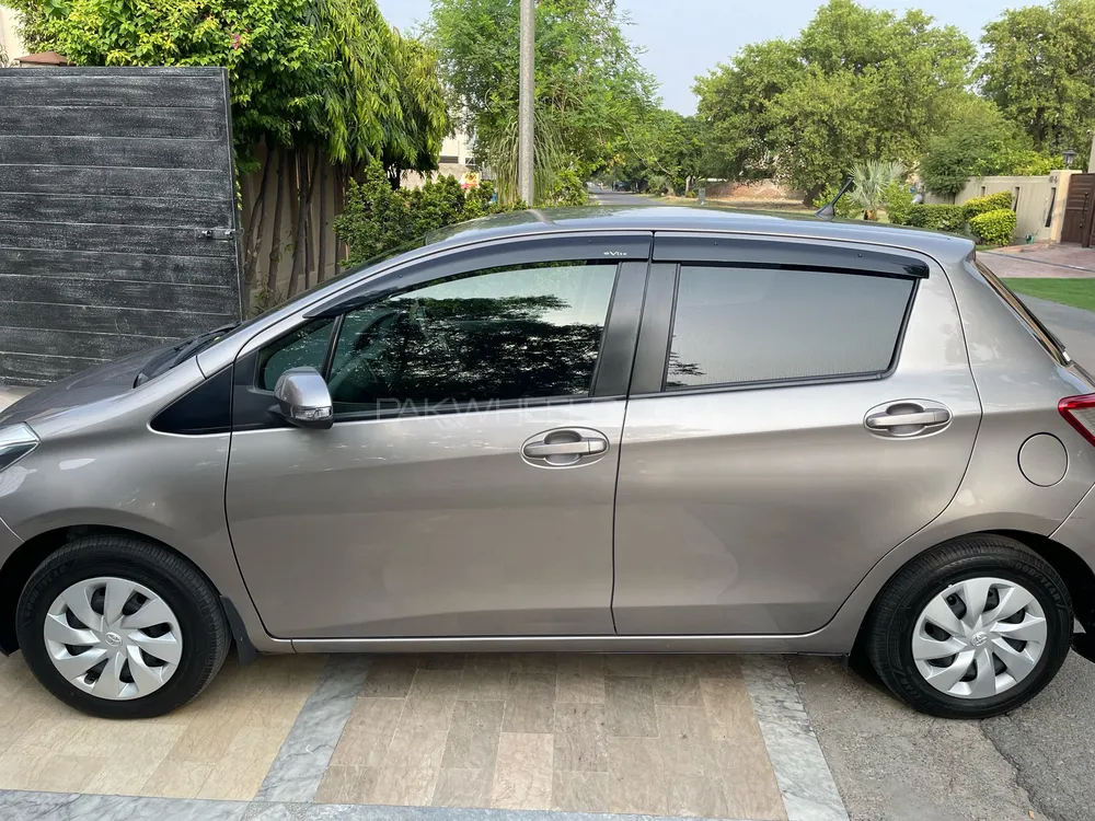 Toyota Vitz 2020 for Sale in Lahore Image-1