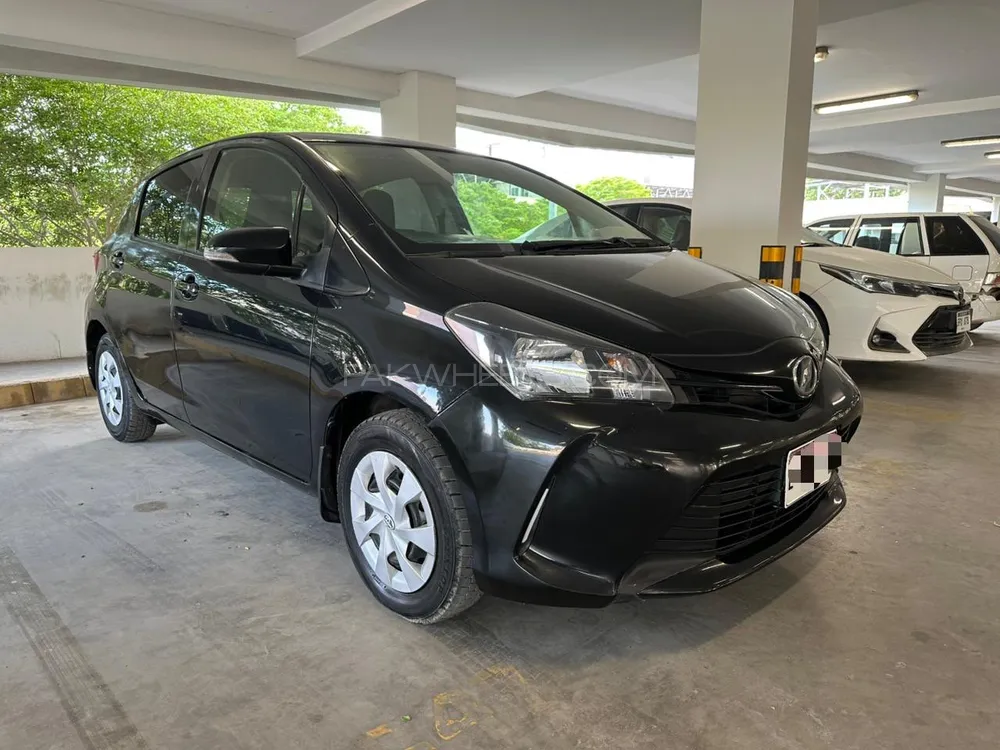Toyota Vitz 2014 for Sale in Sukkur Image-1