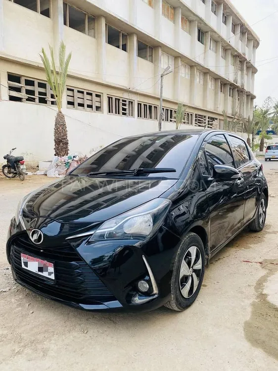 Toyota Vitz 2018 for Sale in Karachi Image-1