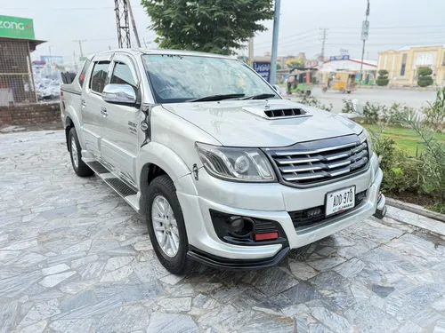 Toyota Hilux SR5 2013