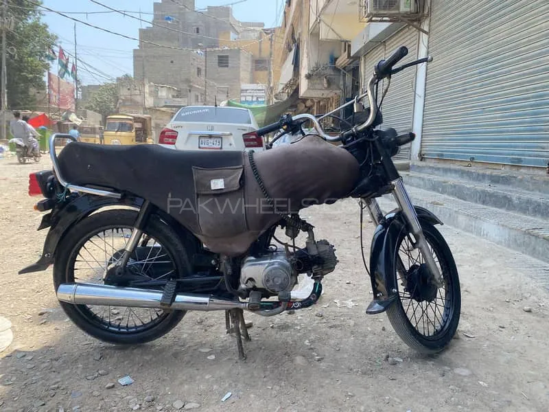 Honda CD 70 2017 for Sale Image-1