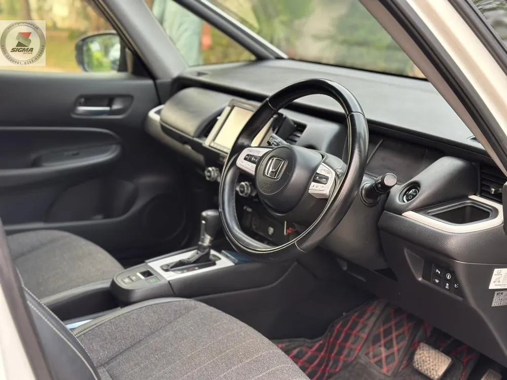 Honda Fit 2020 for Sale in Lahore Honda Fit 2020 for Sale in Lahore Image-10