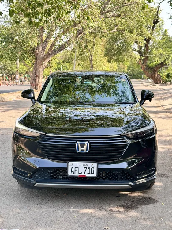 Honda Vezel 2021 for Sale in Lahore Image-1