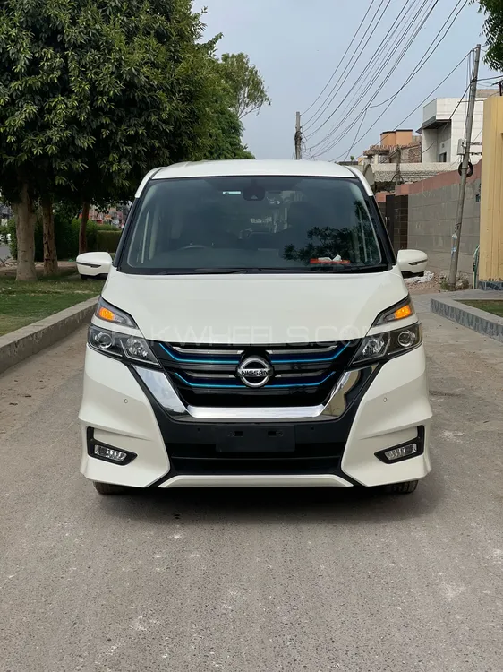 Nissan Serena 2019 for Sale in Multan Image-1