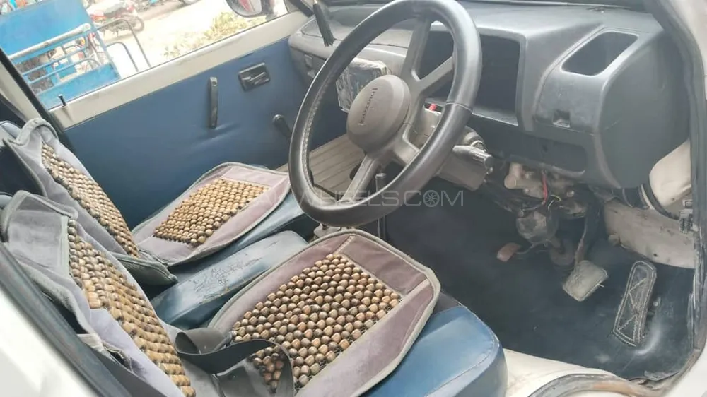 Suzuki Bolan 2017 for Sale in Lahore Image-1