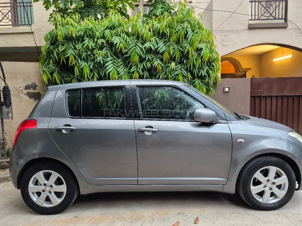 Suzuki Swift 2011 for Sale in Lahore Image-1