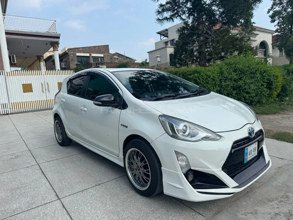 Toyota Aqua 2016 for Sale in Islamabad Image-1