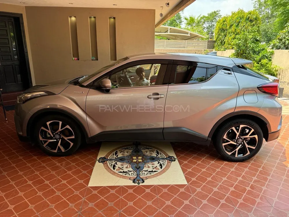 Toyota C-HR 2018 for Sale in Lahore Image-1