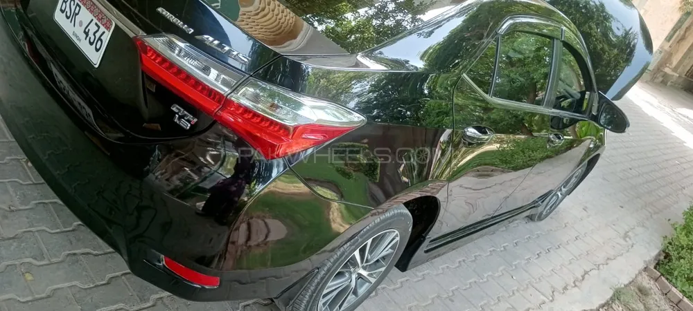 Toyota Corolla 2021 for Sale in Lahore Image-1
