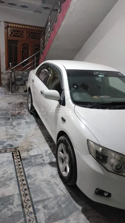 Toyota Corolla Axio 2006 for Sale in Peshawar Image-1