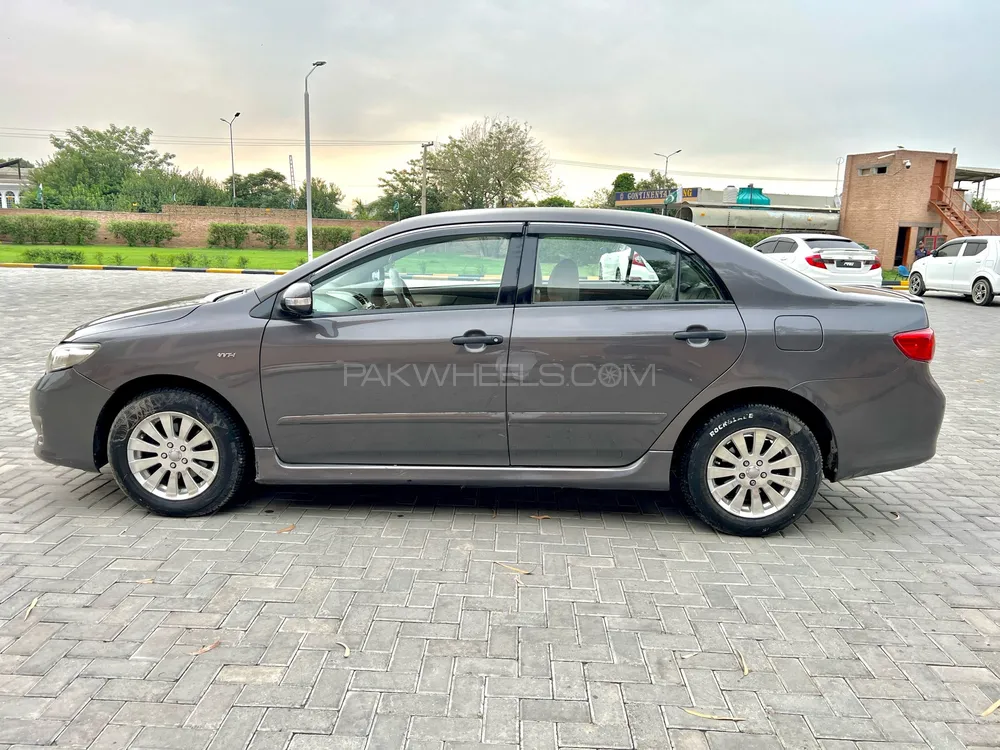 Toyota Corolla 2009 for Sale in Peshawar Image-1