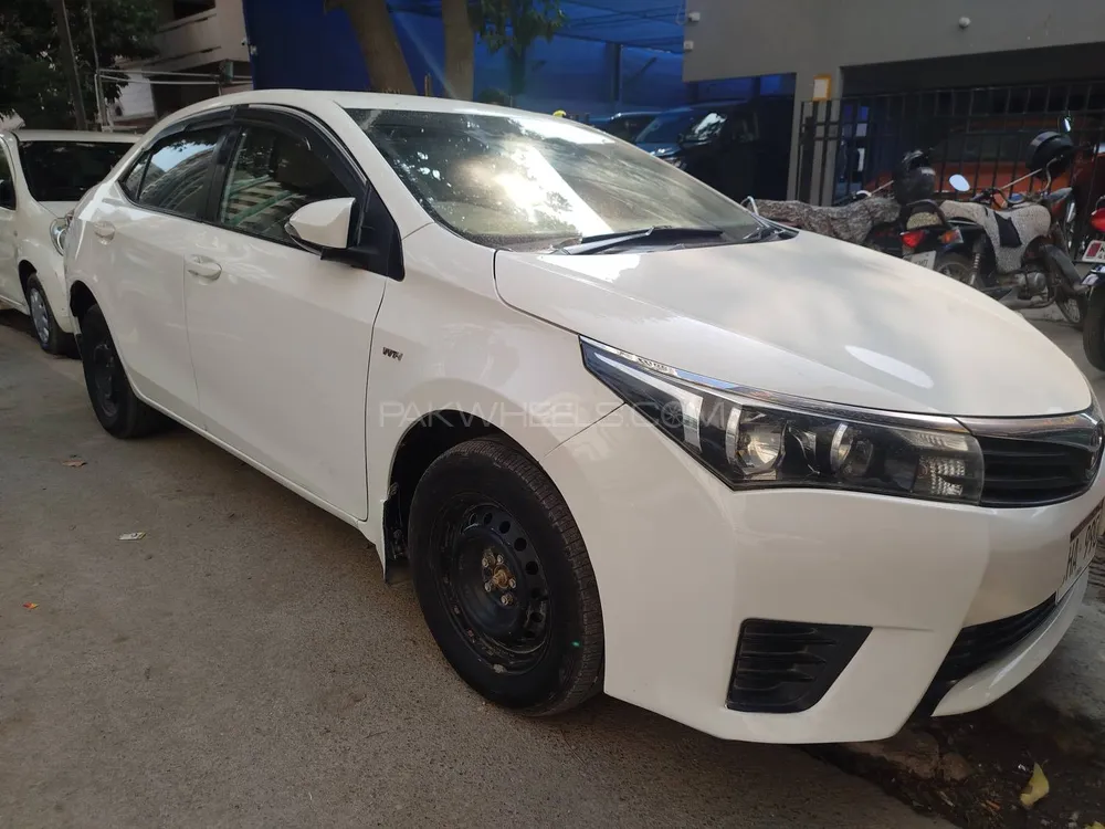 Toyota Corolla 2016 for Sale in Karachi Image-1