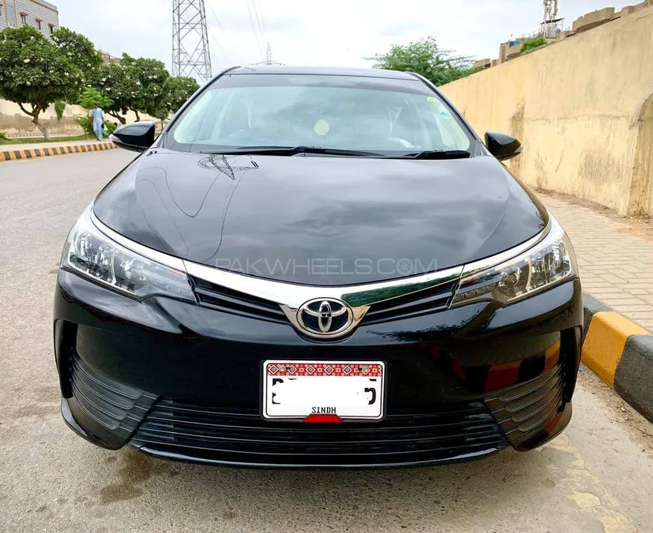 Toyota Corolla 2019 for Sale in Karachi Image-1