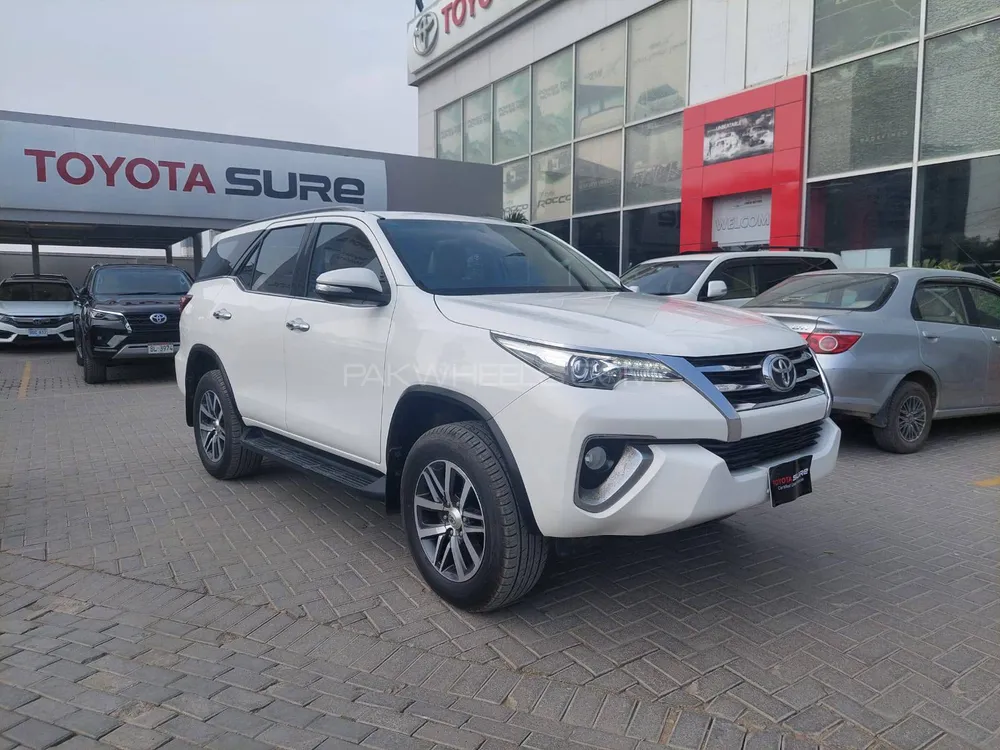 Toyota Fortuner 2018 for Sale in Karachi Image-1