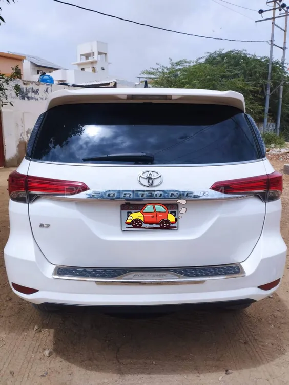 Toyota Fortuner 2019 for Sale in Karachi Image-1