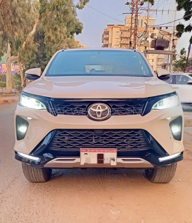 Toyota Fortuner 2023 for Sale in Karachi Image-1