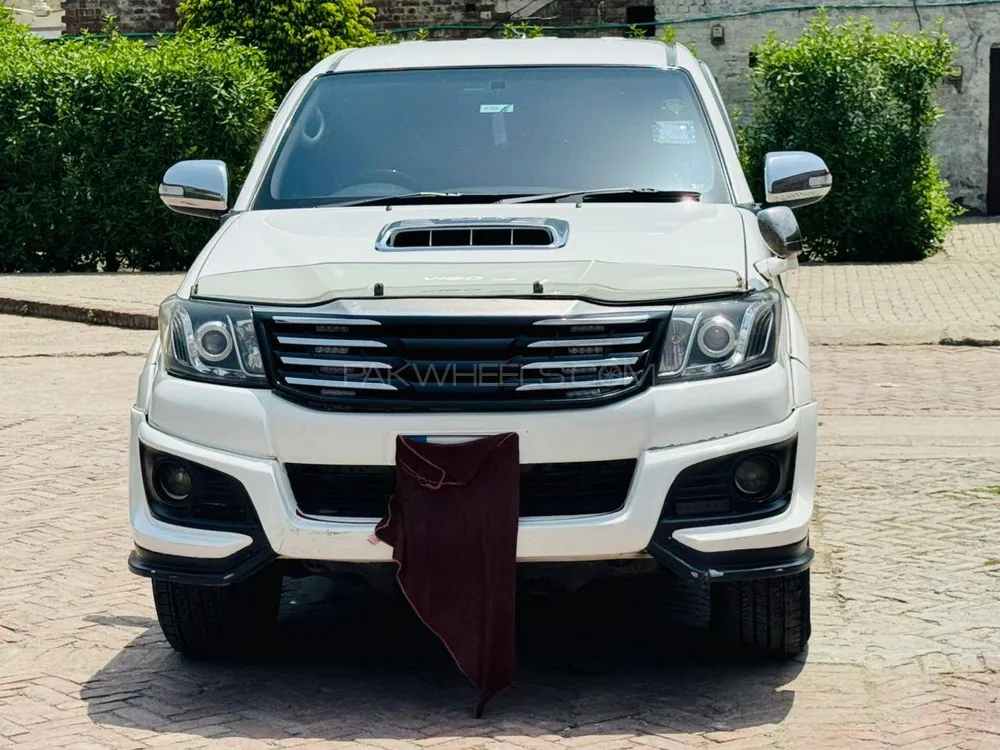 Toyota Hilux 2012 for Sale in Lahore Image-1