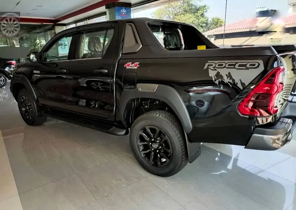 Toyota Hilux 2025 for Sale in Islamabad Image-1