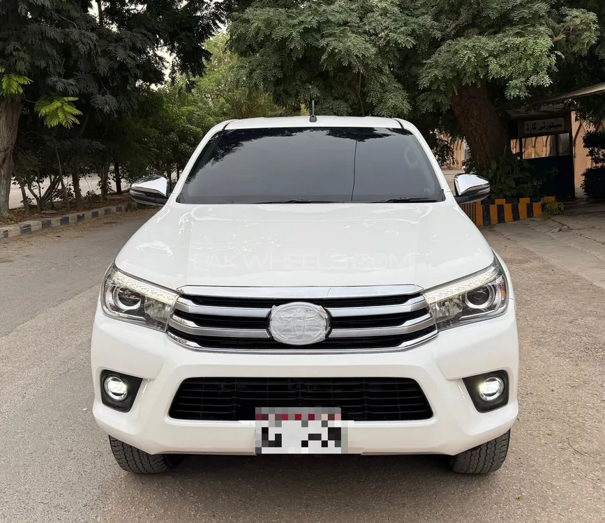 Toyota Hilux 2020 for Sale in Karachi Image-1