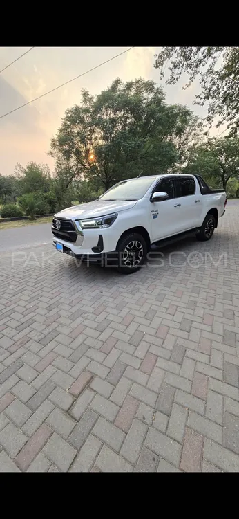 Toyota Hilux 2021 for Sale in Islamabad Image-1