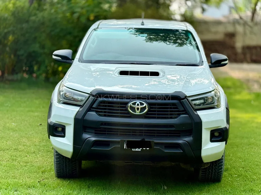 Toyota Hilux 2017 for Sale in Peshawar Image-1