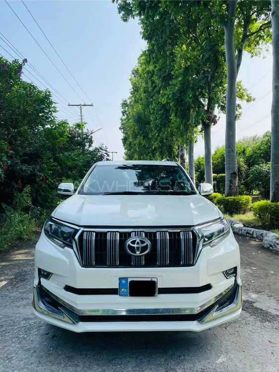 Toyota Prado 2009 for Sale in Mardan Image-1