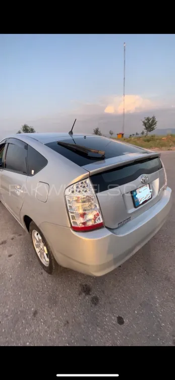 Toyota Prius 2008 for Sale in Islamabad Image-1