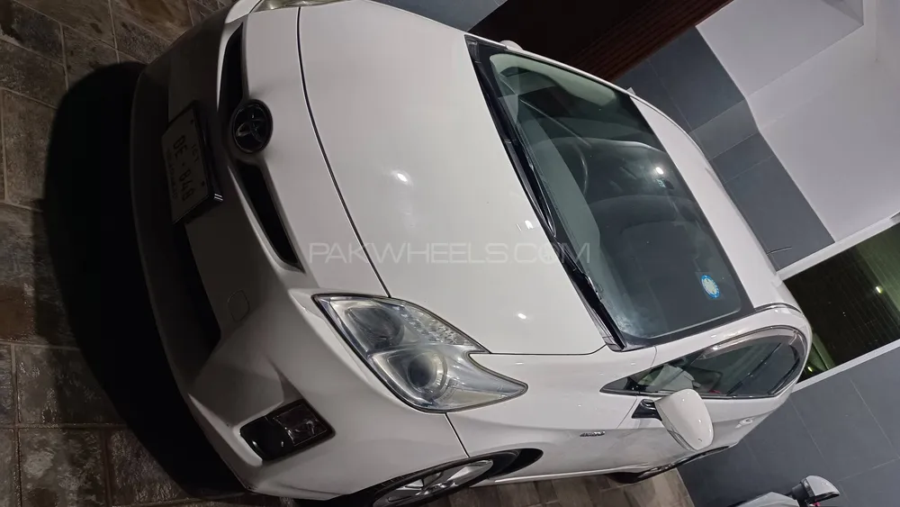 Toyota Prius 2011 for Sale in Islamabad Image-1