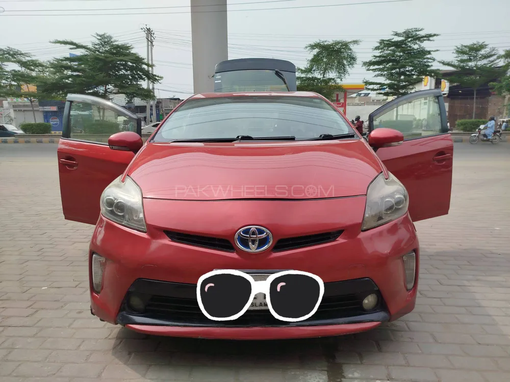 Toyota Prius 2012 for Sale in Lahore Image-1