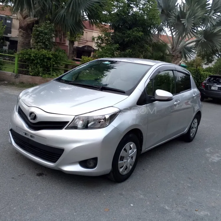 Toyota Vitz 2012 for Sale in Lahore Image-1