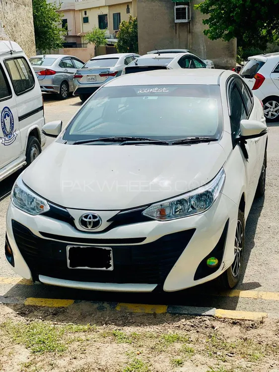 Toyota Yaris Sedan 2023 for Sale in Lahore Image-1