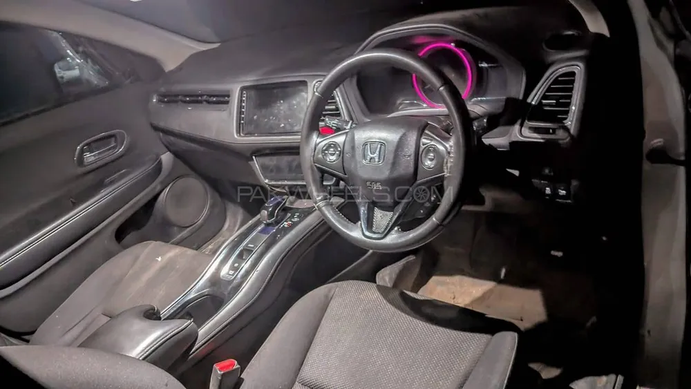 Honda Vezel 2015 for Sale in Lahore Image-1