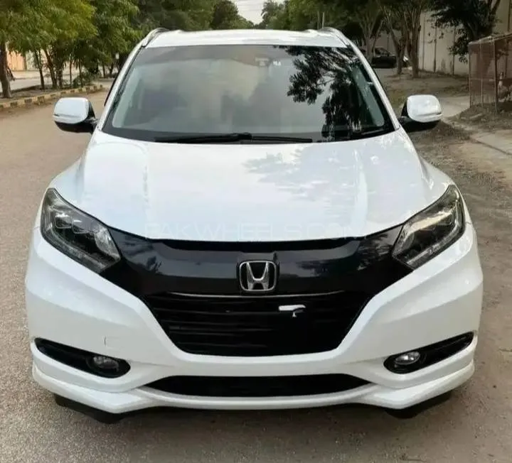 Honda Vezel 2014 for Sale in Lahore Image-1