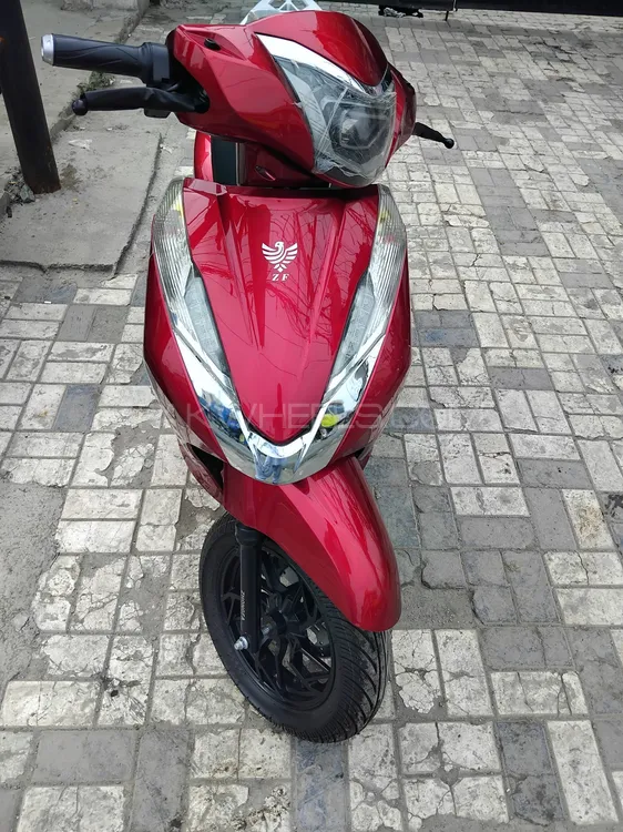 Lectrix Scooty 2025 for Sale Image-1