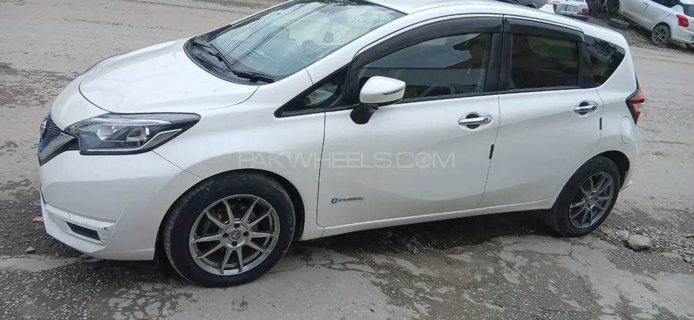 Nissan Note 2017 for Sale in Rawalpindi Nissan Note 2017 for Sale in Rawalpindi Image-4