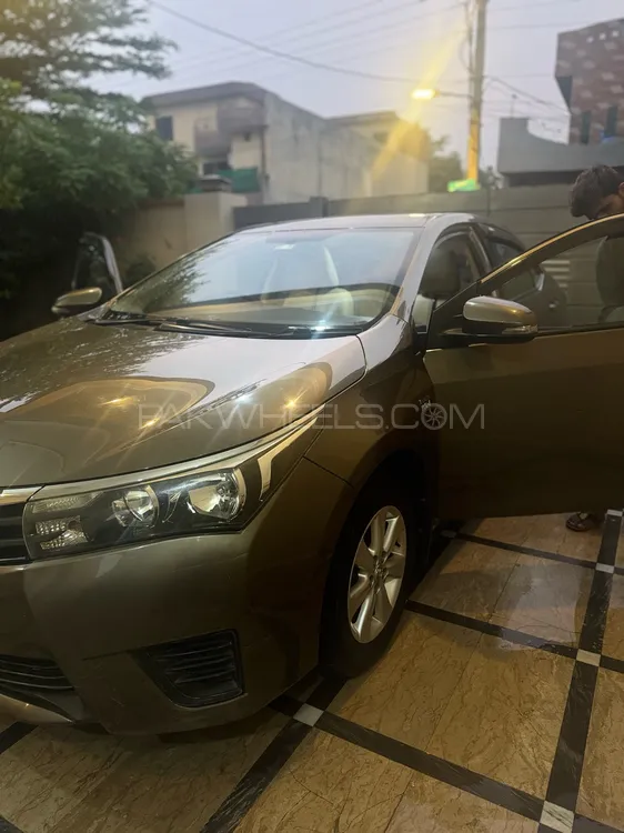 Toyota Corolla 2015 for Sale in Lahore Image-1