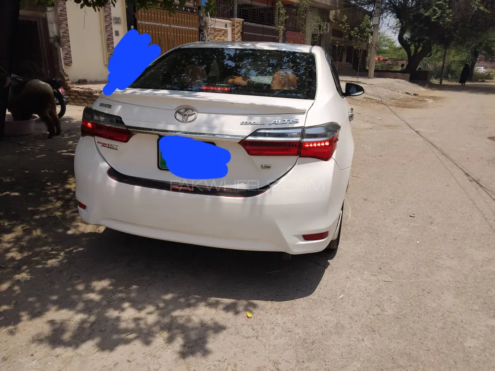 Toyota Corolla 2018 for Sale in Sargodha Image-1