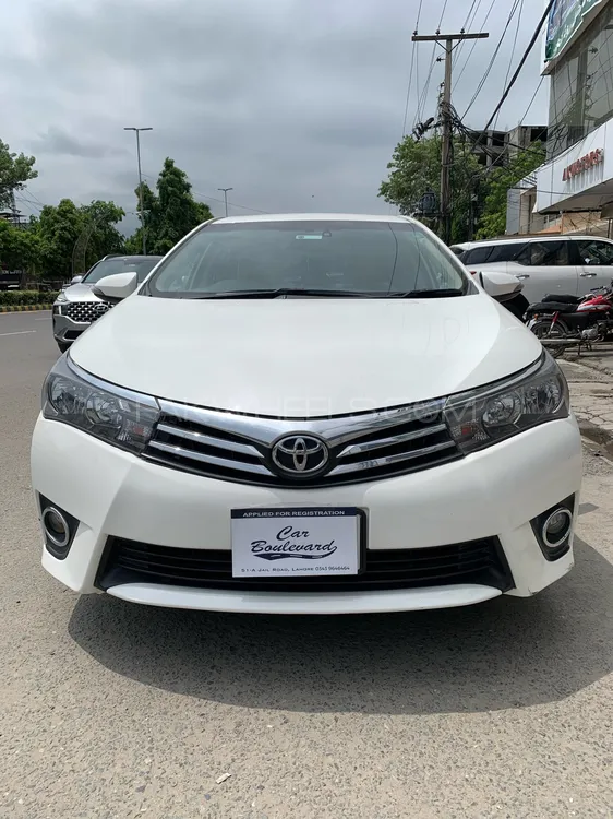 Toyota Corolla 2017 for Sale in Lahore Image-1