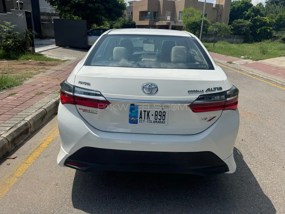 Toyota Corolla 2021 for Sale in Islamabad Image-1