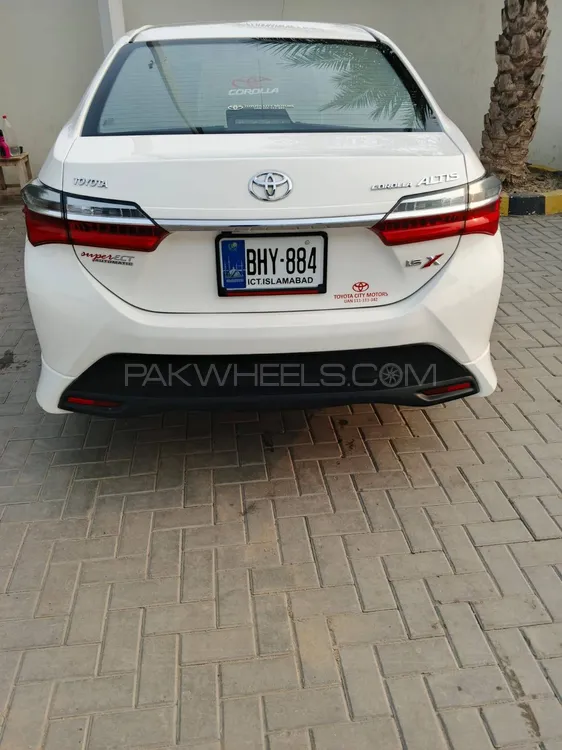 Toyota Corolla 2021 for Sale in Multan Image-1