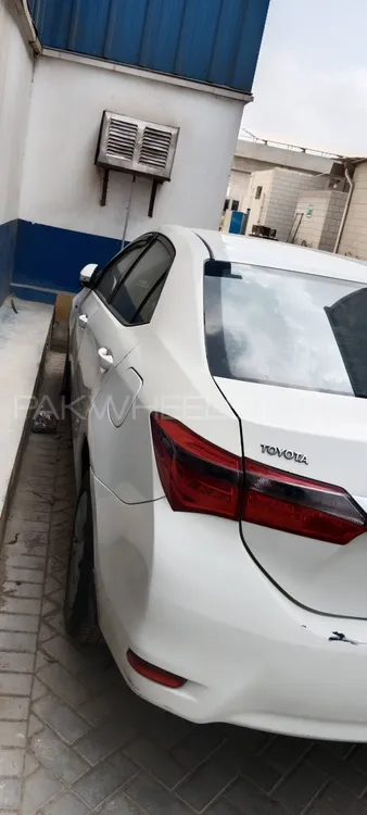 Toyota Corolla 2015 for Sale in Karachi Image-1