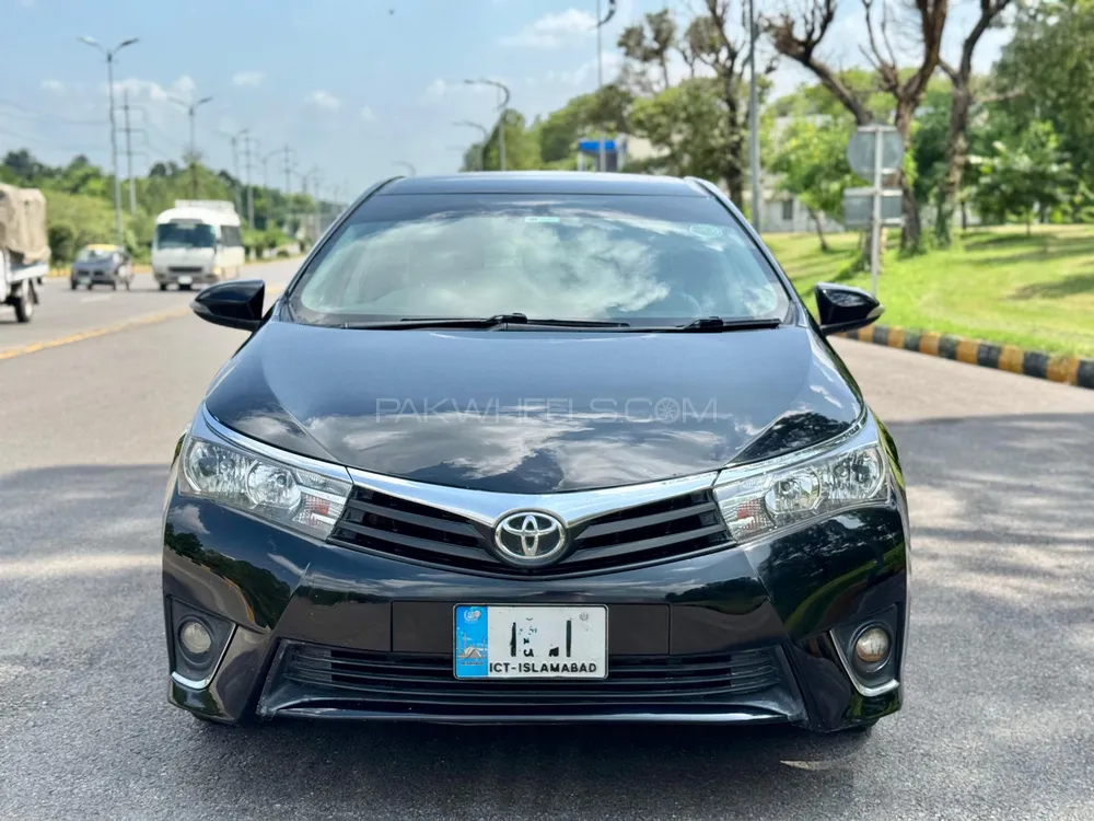 Toyota Corolla 2015 for Sale in Islamabad Image-1