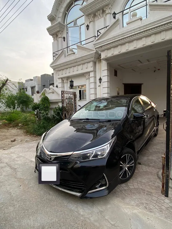 Toyota Corolla 2018 for Sale in Lahore Image-1