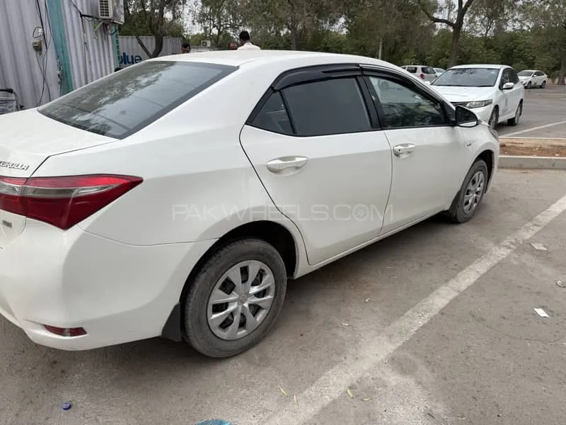 Toyota Corolla 2019 for Sale in Karachi Image-1