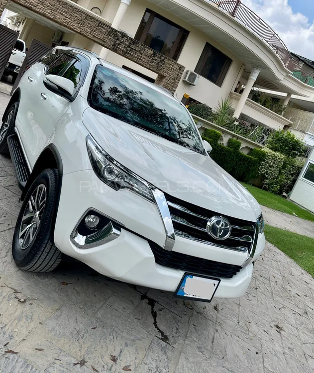 Toyota Fortuner 2017 for Sale in Islamabad Image-1