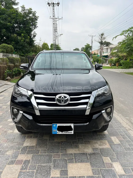 Toyota Fortuner 2018 for Sale in Lahore Image-1