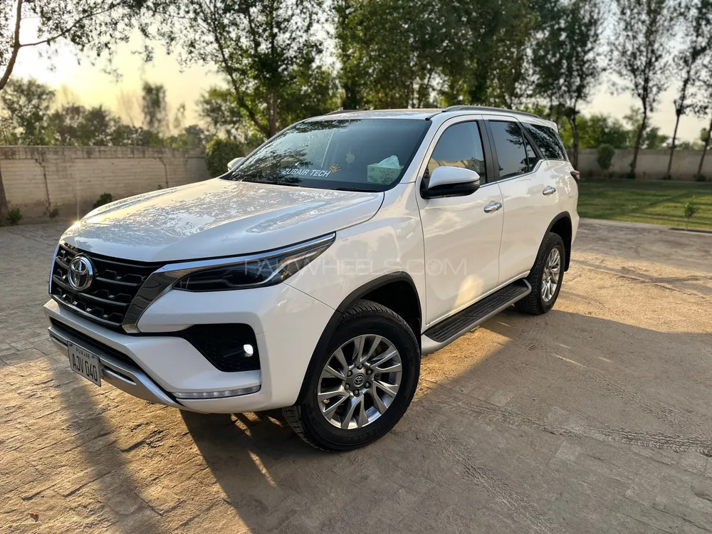 Toyota Fortuner 2022 for Sale in Lahore Image-1