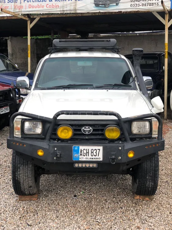 Toyota Hilux 1999 for Sale in Islamabad Image-1